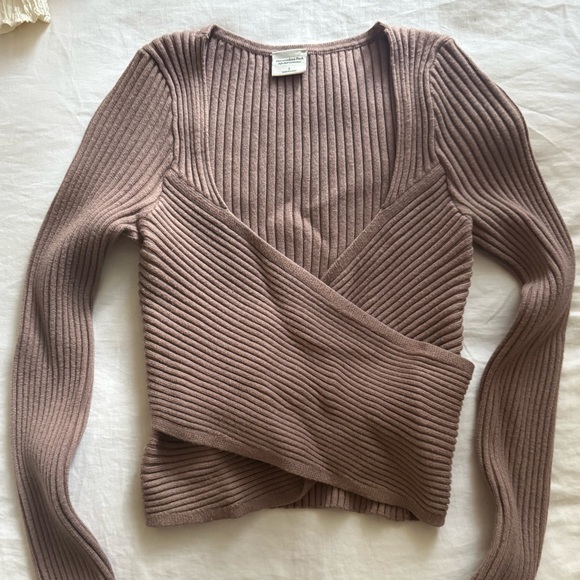 Abercrombie & Fitch Sweaters - Abercrombie & Fitch Brown Ribbed Wrap Sweater